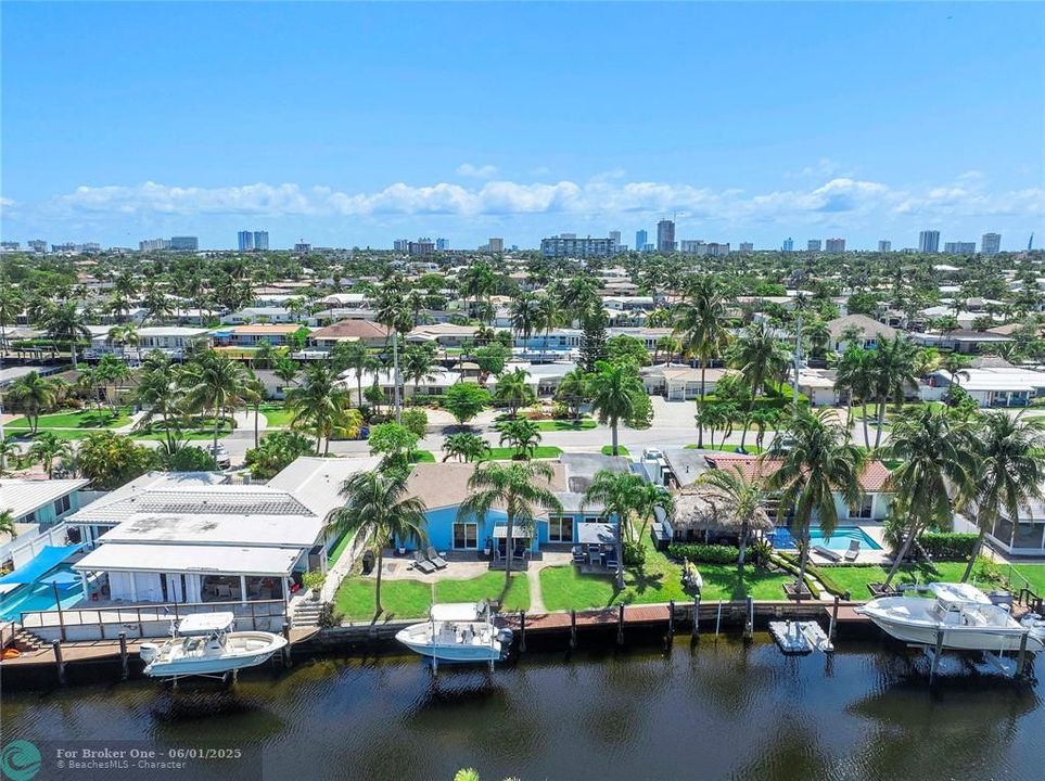 For Sale: $1,100,000 (3 beds, 3 baths, 2074 Square Feet)