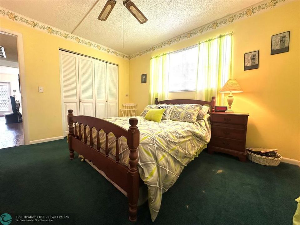 For Sale: $145,000 (2 beds, 1 baths, 820 Square Feet)