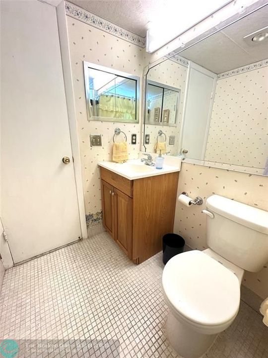 For Sale: $145,000 (2 beds, 1 baths, 820 Square Feet)