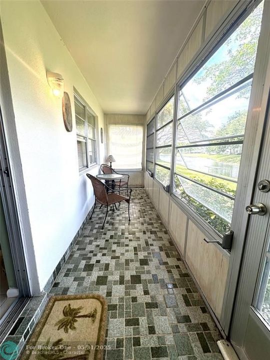 For Sale: $145,000 (2 beds, 1 baths, 820 Square Feet)