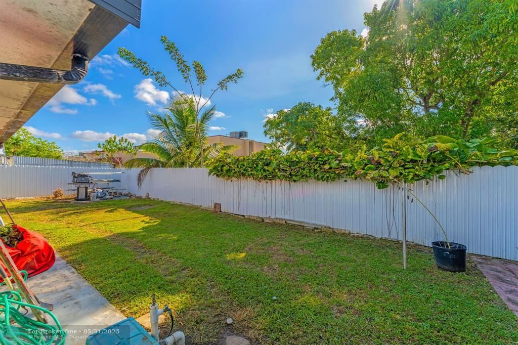 For Sale: $474,900 (3 beds, 1 baths, 1140 Square Feet)