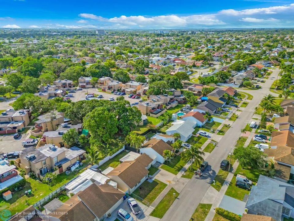 For Sale: $474,900 (3 beds, 1 baths, 1140 Square Feet)