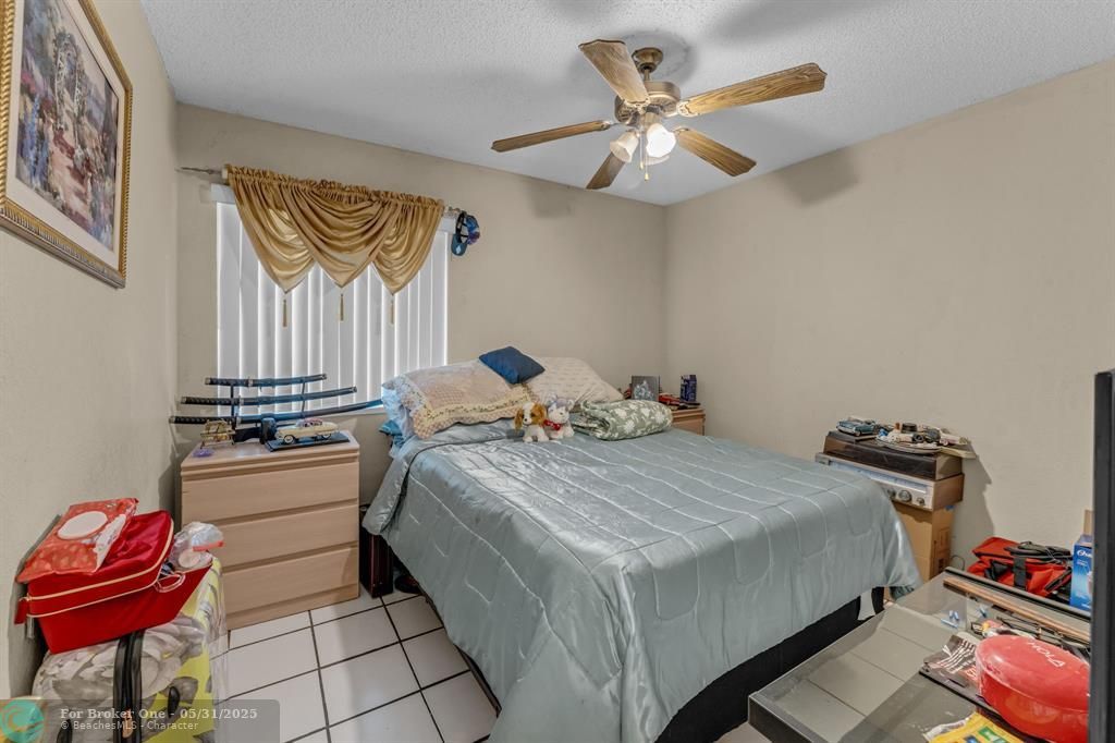 For Sale: $474,900 (3 beds, 1 baths, 1140 Square Feet)