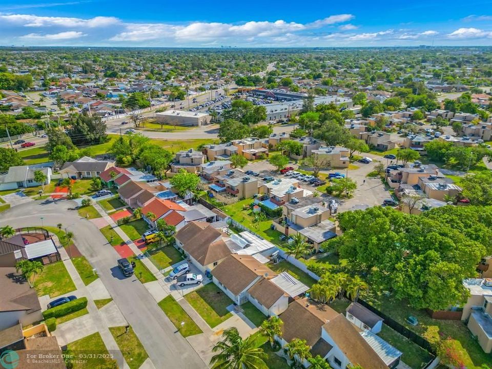 For Sale: $474,900 (3 beds, 1 baths, 1140 Square Feet)