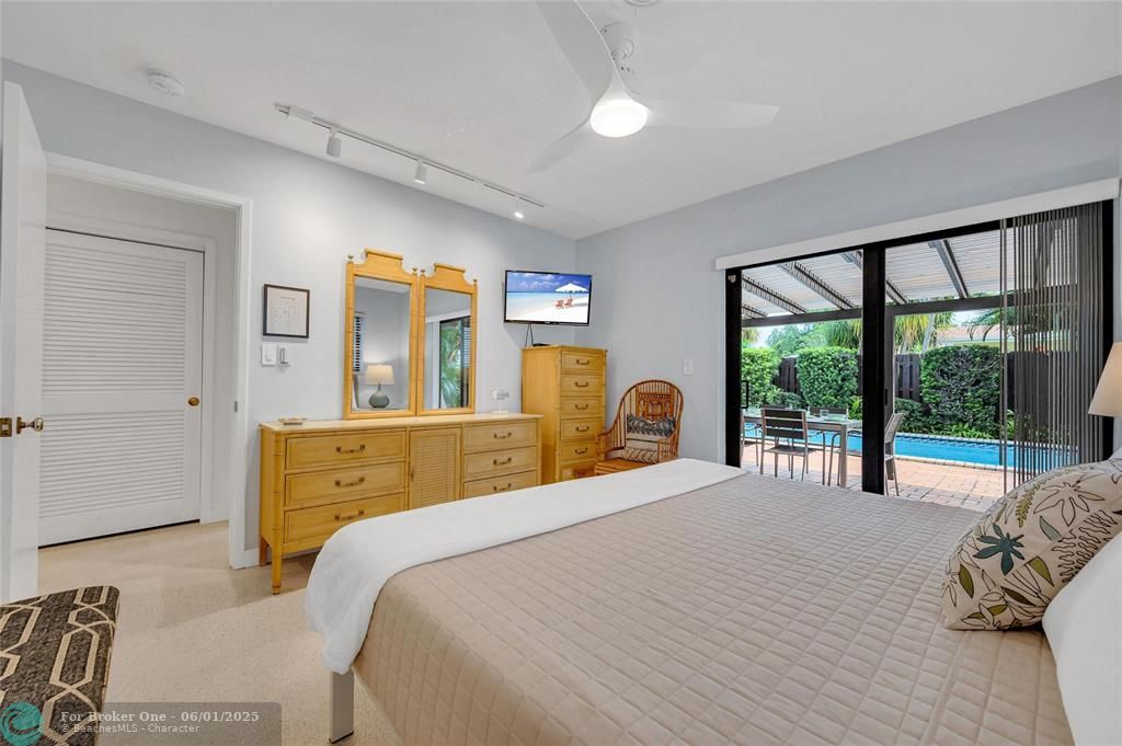 For Sale: $1,200,000 (3 beds, 2 baths, 1833 Square Feet)