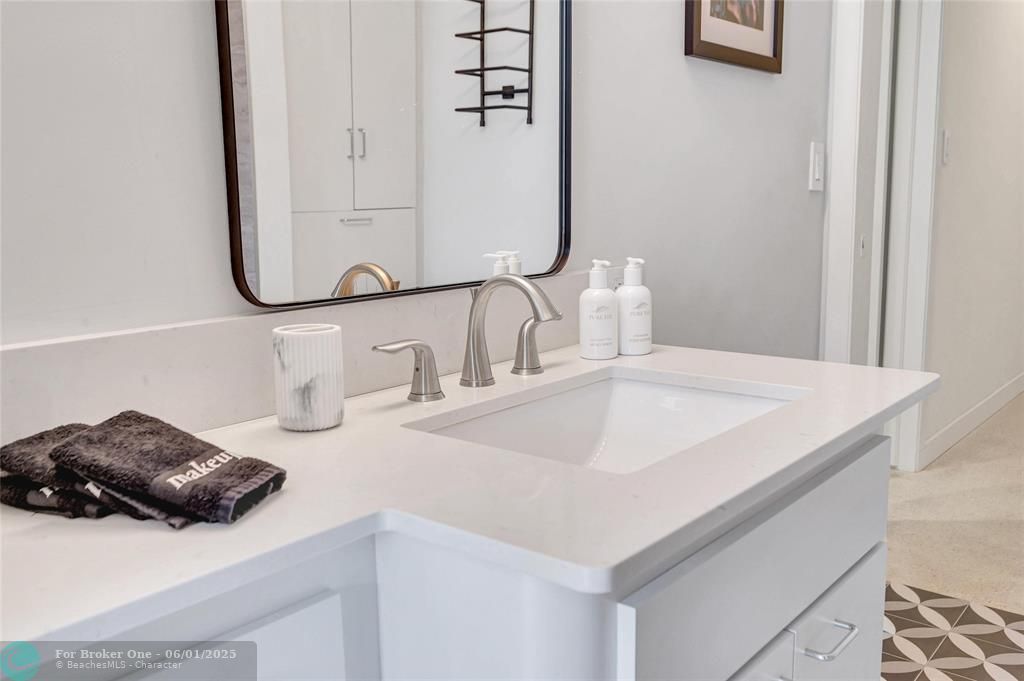 For Sale: $1,200,000 (3 beds, 2 baths, 1833 Square Feet)