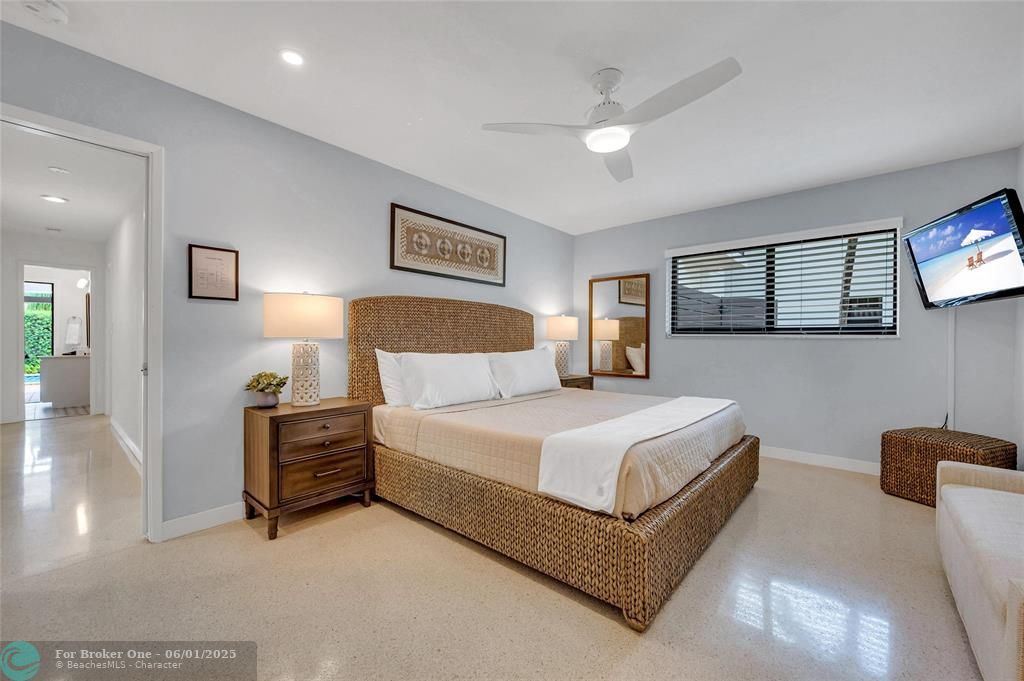 For Sale: $1,200,000 (3 beds, 2 baths, 1833 Square Feet)