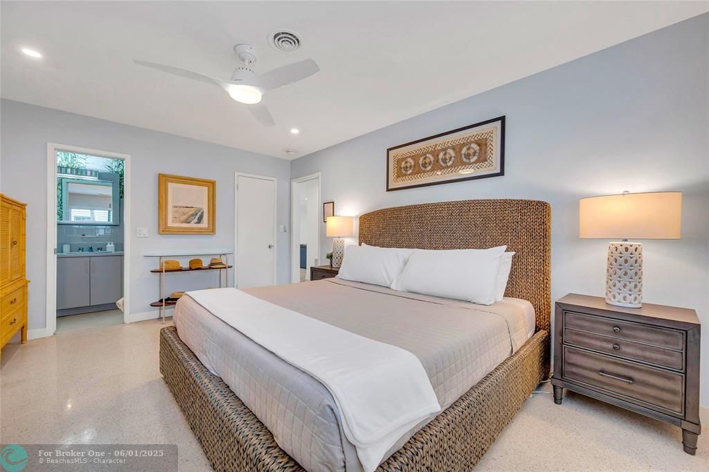 For Sale: $1,200,000 (3 beds, 2 baths, 1833 Square Feet)