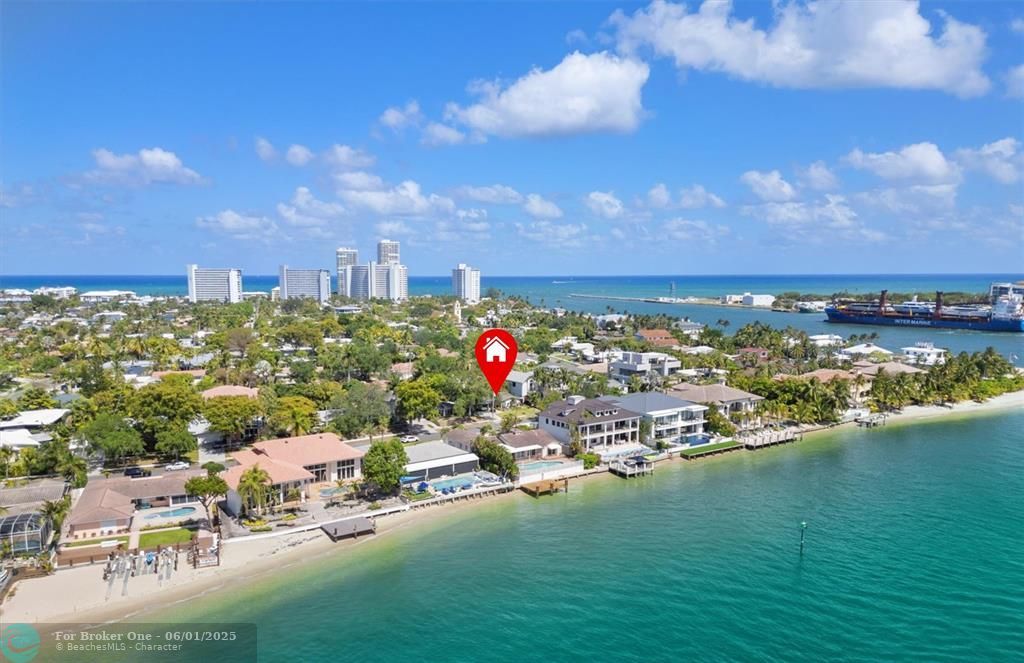 For Sale: $1,200,000 (3 beds, 2 baths, 1833 Square Feet)