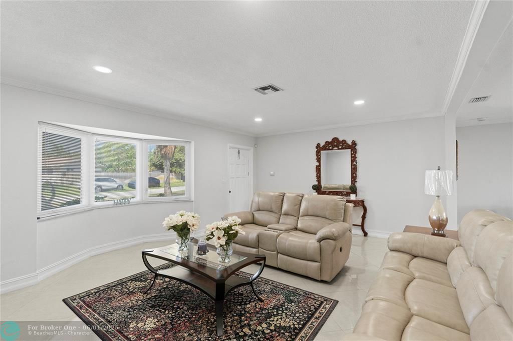 For Sale: $690,000 (4 beds, 2 baths, 1608 Square Feet)
