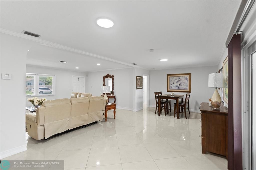 For Sale: $690,000 (4 beds, 2 baths, 1608 Square Feet)