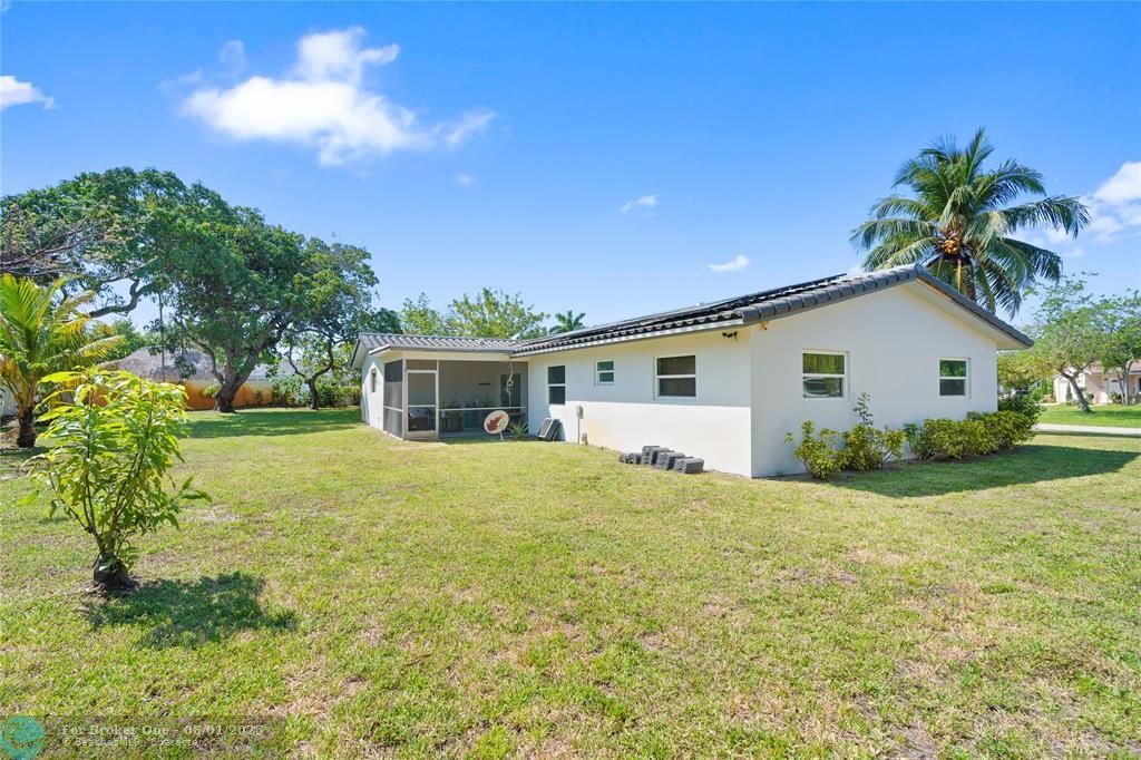 For Sale: $690,000 (4 beds, 2 baths, 1608 Square Feet)