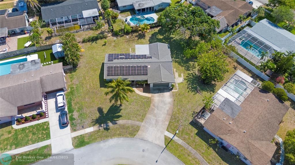 For Sale: $690,000 (4 beds, 2 baths, 1608 Square Feet)