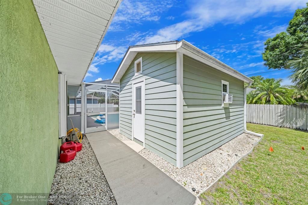 For Sale: $440,000 (3 beds, 2 baths, 1866 Square Feet)