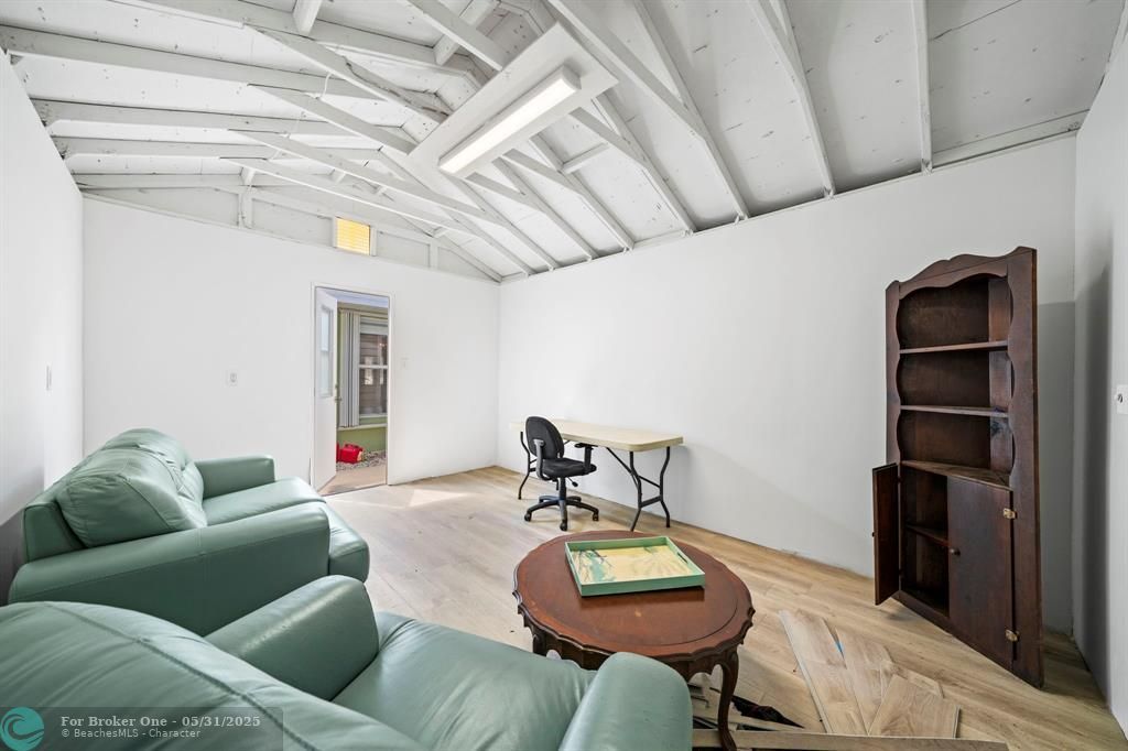 For Sale: $440,000 (3 beds, 2 baths, 1866 Square Feet)