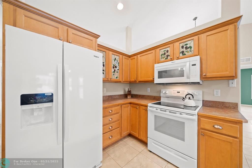 For Sale: $440,000 (3 beds, 2 baths, 1866 Square Feet)