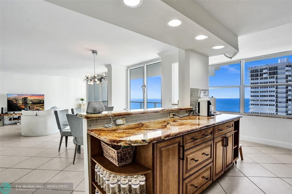For Sale: $768,000 (2 beds, 2 baths, 1450 Square Feet)