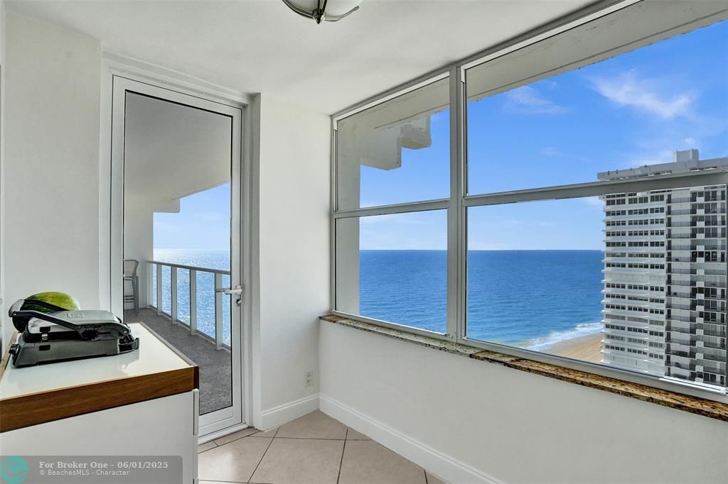 For Sale: $768,000 (2 beds, 2 baths, 1450 Square Feet)