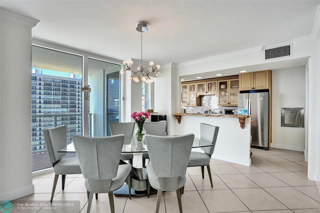 For Sale: $768,000 (2 beds, 2 baths, 1450 Square Feet)