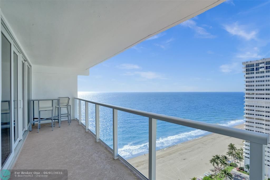 For Sale: $768,000 (2 beds, 2 baths, 1450 Square Feet)