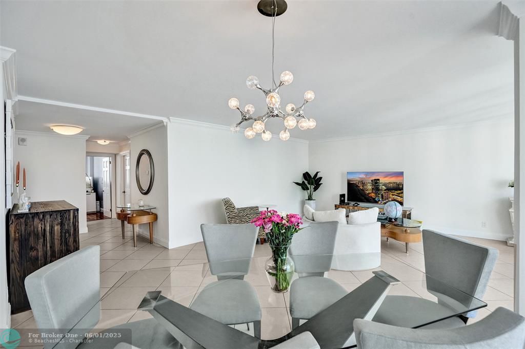 For Sale: $768,000 (2 beds, 2 baths, 1450 Square Feet)