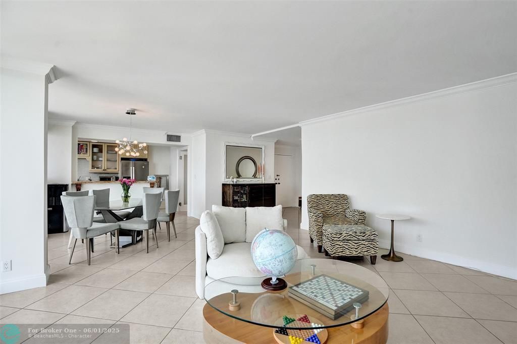 For Sale: $768,000 (2 beds, 2 baths, 1450 Square Feet)