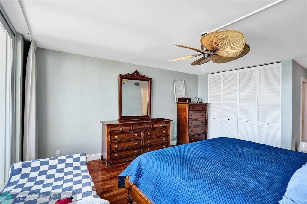 For Sale: $768,000 (2 beds, 2 baths, 1450 Square Feet)