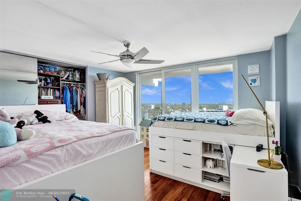 For Sale: $768,000 (2 beds, 2 baths, 1450 Square Feet)