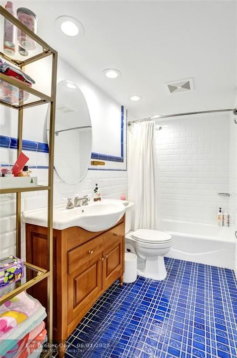 For Sale: $768,000 (2 beds, 2 baths, 1450 Square Feet)