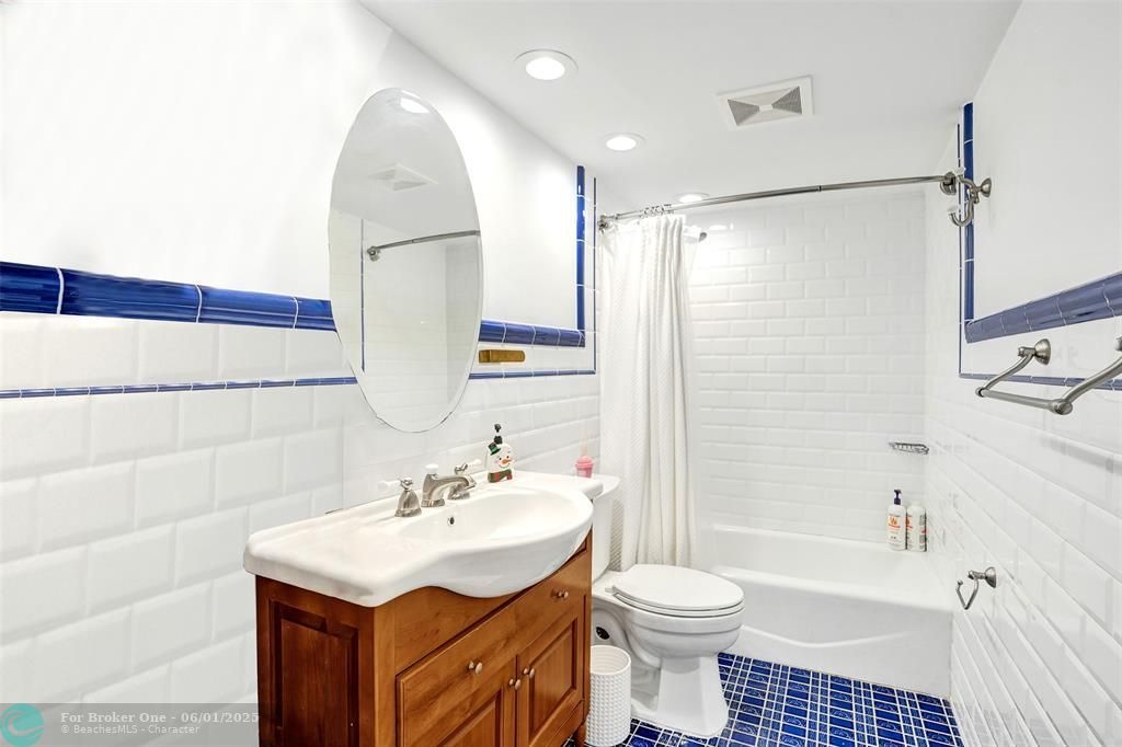 For Sale: $768,000 (2 beds, 2 baths, 1450 Square Feet)