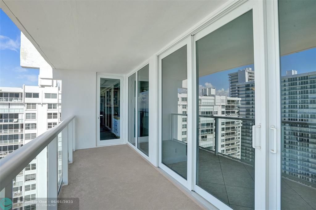 For Sale: $768,000 (2 beds, 2 baths, 1450 Square Feet)