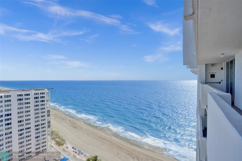 For Sale: $768,000 (2 beds, 2 baths, 1450 Square Feet)
