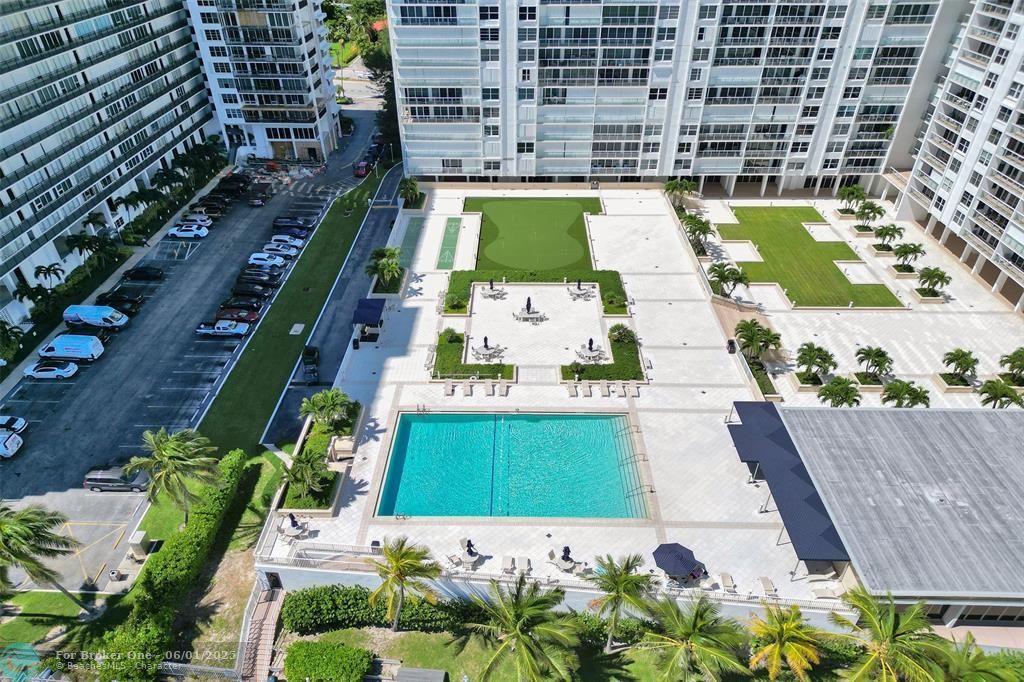 For Sale: $768,000 (2 beds, 2 baths, 1450 Square Feet)