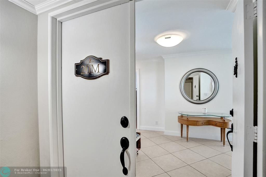 For Sale: $768,000 (2 beds, 2 baths, 1450 Square Feet)