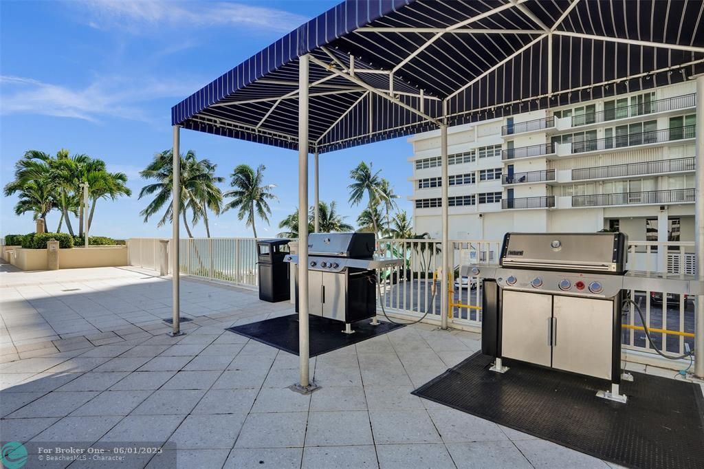 For Sale: $768,000 (2 beds, 2 baths, 1450 Square Feet)