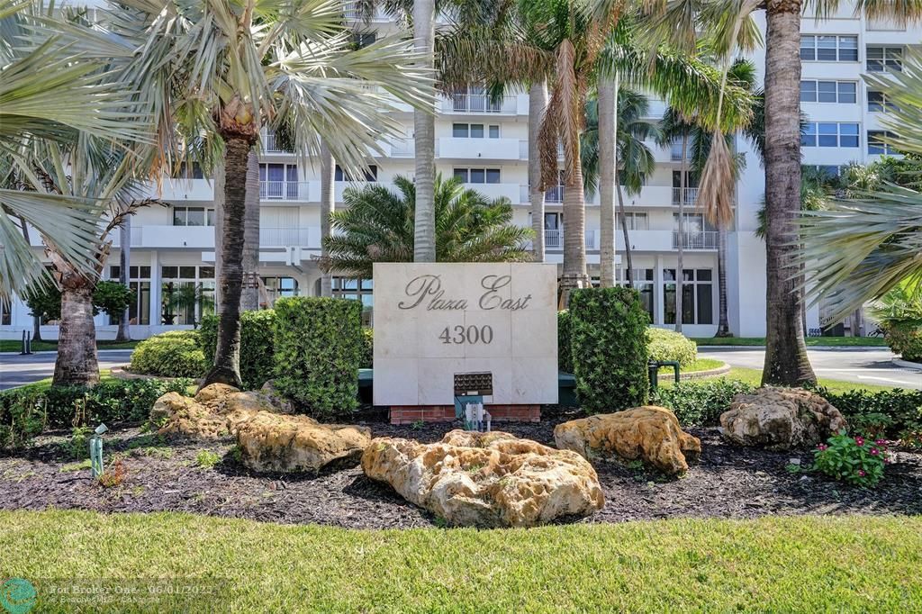 For Sale: $768,000 (2 beds, 2 baths, 1450 Square Feet)