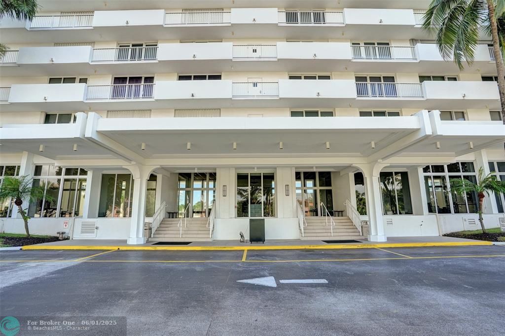 For Sale: $768,000 (2 beds, 2 baths, 1450 Square Feet)