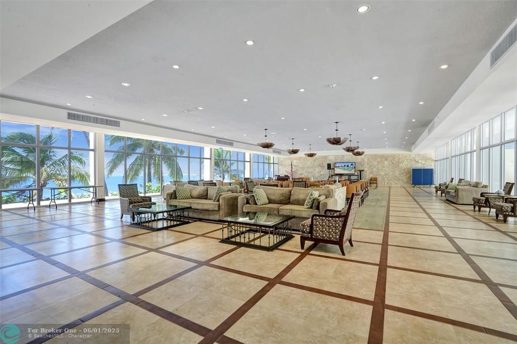 For Sale: $768,000 (2 beds, 2 baths, 1450 Square Feet)