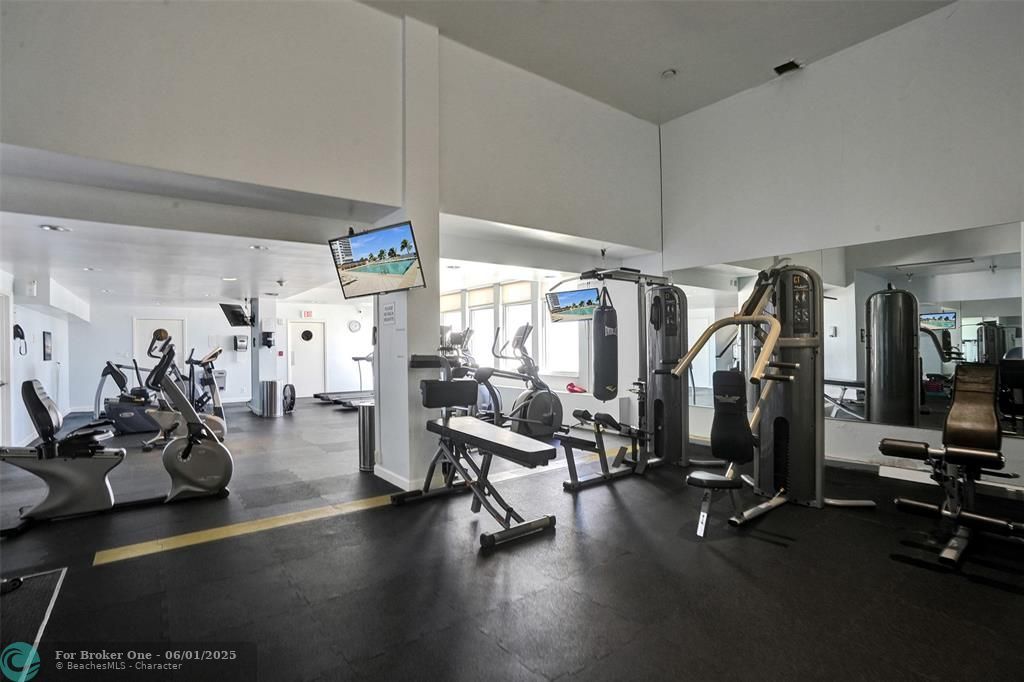 For Sale: $768,000 (2 beds, 2 baths, 1450 Square Feet)