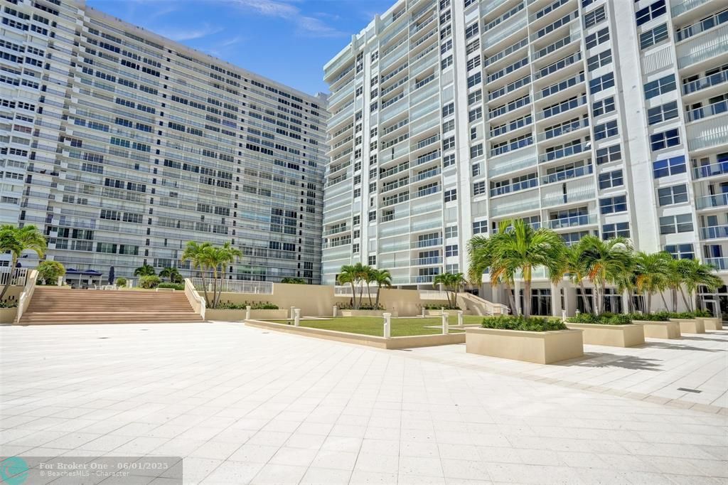 For Sale: $768,000 (2 beds, 2 baths, 1450 Square Feet)