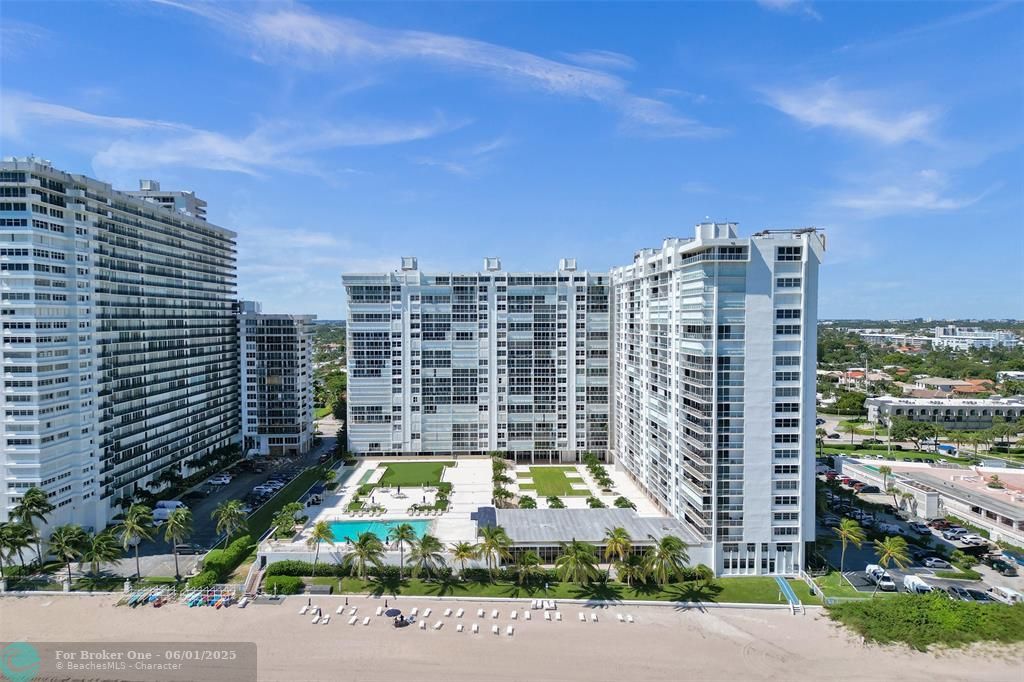 For Sale: $768,000 (2 beds, 2 baths, 1450 Square Feet)