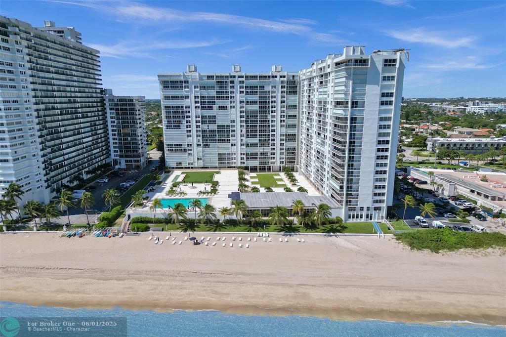For Sale: $768,000 (2 beds, 2 baths, 1450 Square Feet)