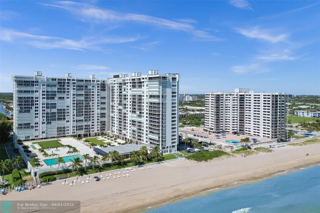 For Sale: $768,000 (2 beds, 2 baths, 1450 Square Feet)