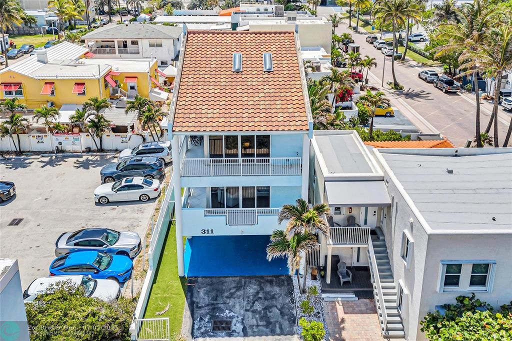 Active With Contract: $1,849,999 (2 beds, 2 baths, 2454 Square Feet)