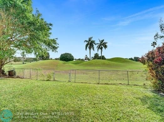 For Sale: $2,399,000 (6 beds, 4 baths, 5499 Square Feet)