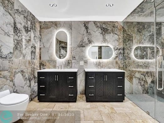 For Sale: $2,399,000 (6 beds, 4 baths, 5499 Square Feet)