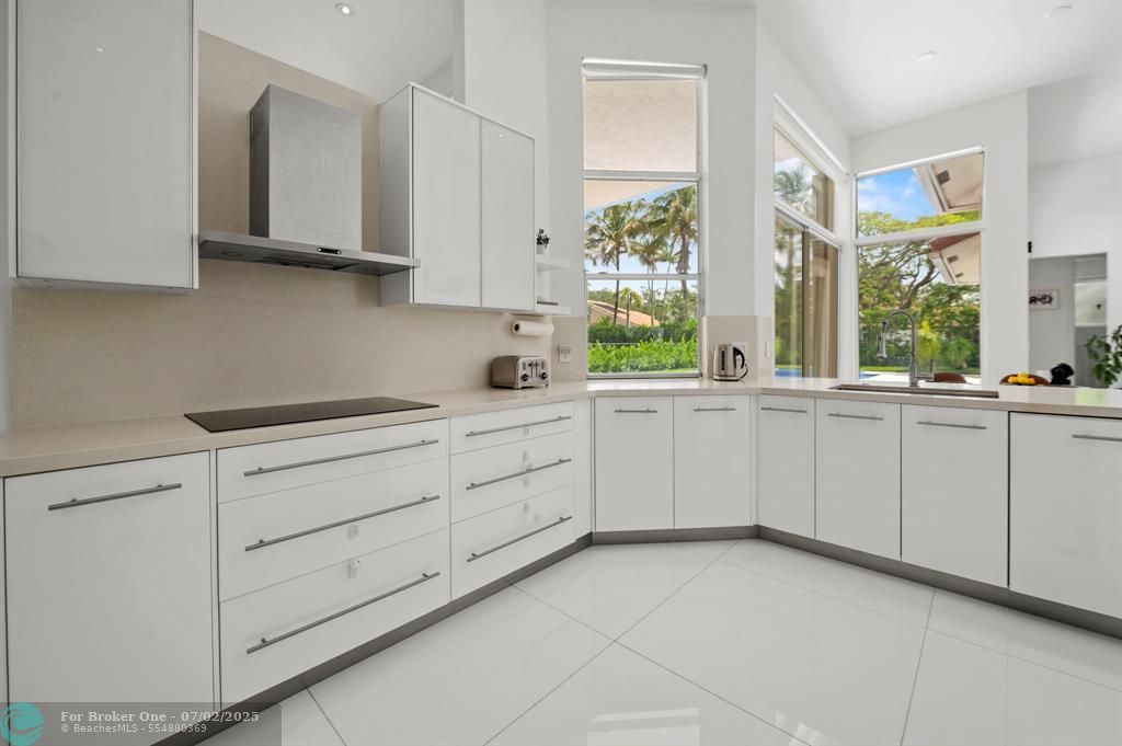 For Sale: $1,399,399 (5 beds, 4 baths, 2657 Square Feet)