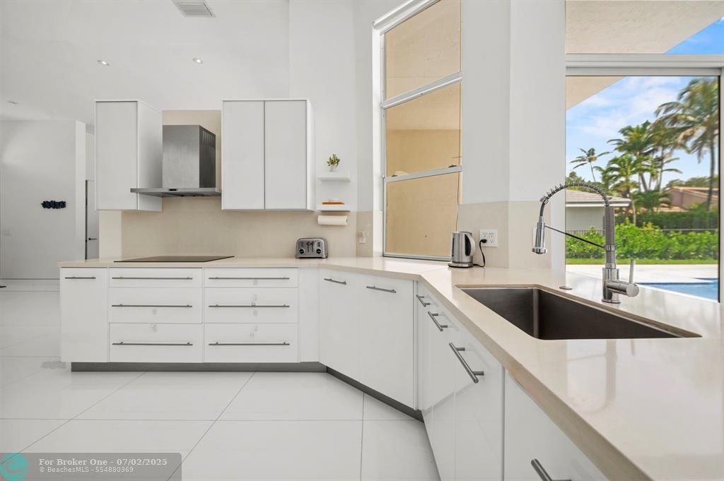For Sale: $1,399,399 (5 beds, 4 baths, 2657 Square Feet)