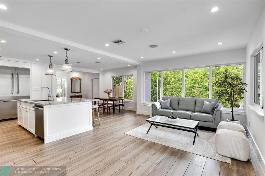 For Sale: $1,485,000 (3 beds, 2 baths, 1958 Square Feet)