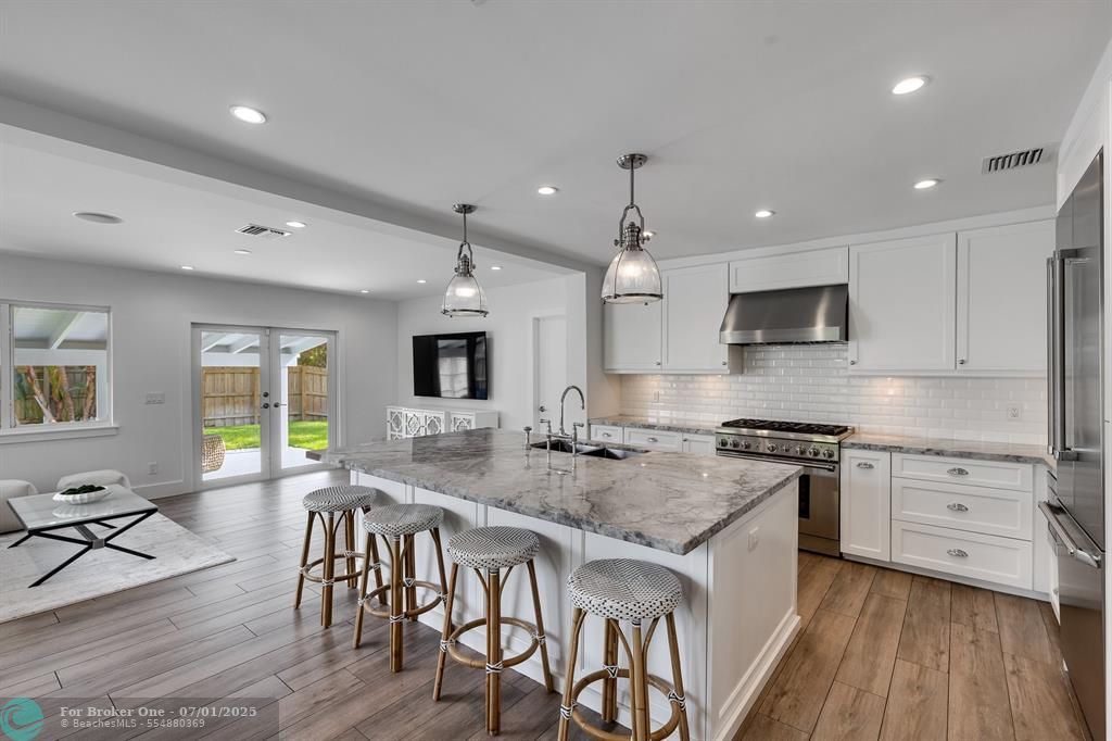 For Sale: $1,485,000 (3 beds, 2 baths, 1958 Square Feet)